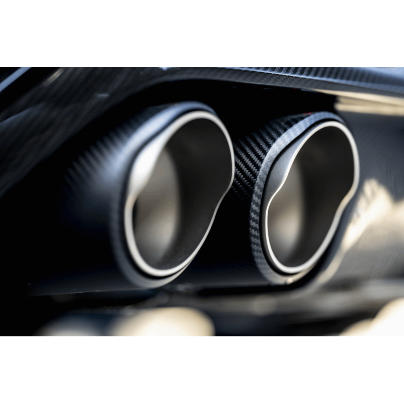 Tytanowy układ wydechowy Slip-On Akrapovic M8 F9x (Competition) OPF