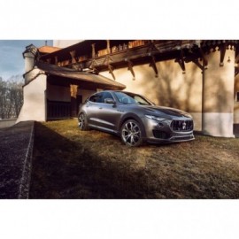 Panele boczne NOVITEC Maserati Levante