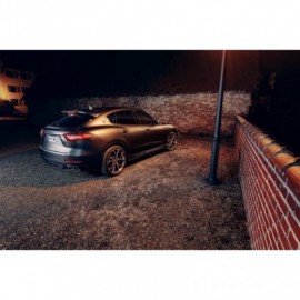 Panele boczne NOVITEC Maserati Levante