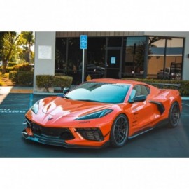 Karbonowe osłony bocznych wlotów powietrza APR Performance Corvette C8