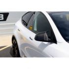 Karbonowe pokrywy lusterek Dinan Tesla Model Y