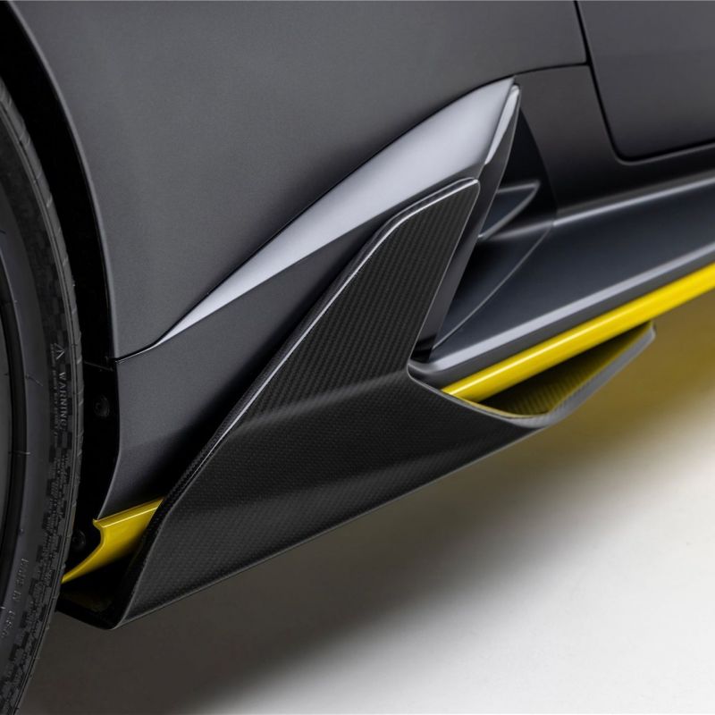 Karbonowe progi boczne Vorsteiner Lamborghini Huracan STO
