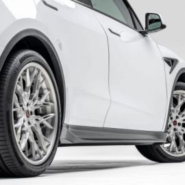 Karbonowe progi boczne Vorsteiner Tesla Model Y