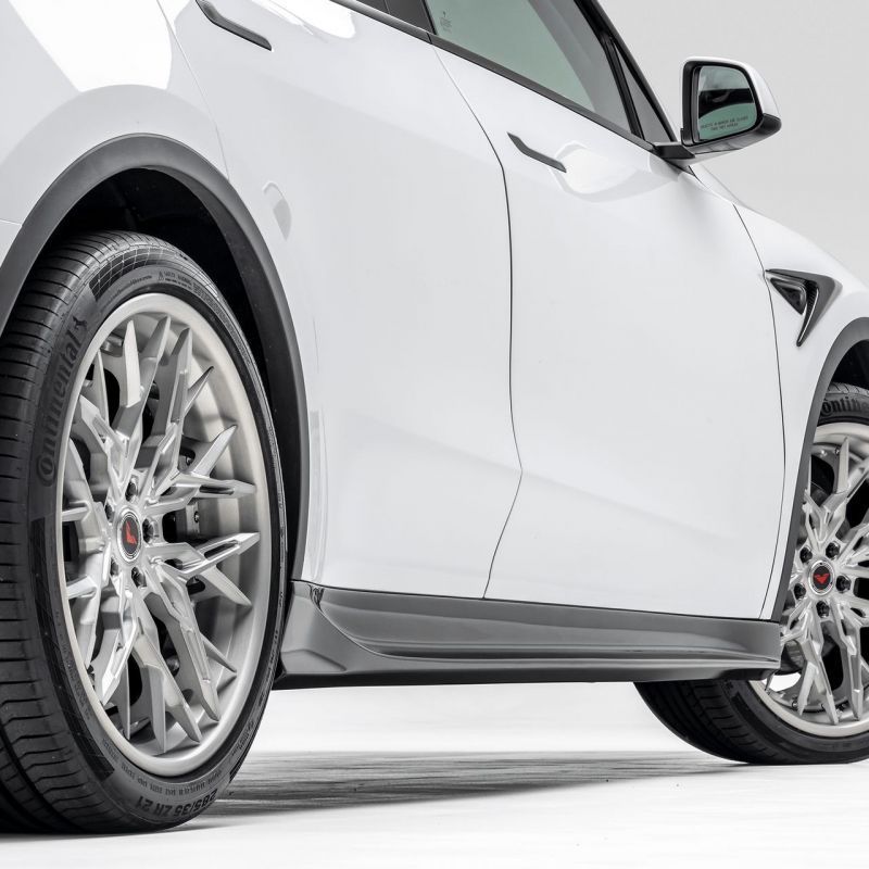 Karbonowe progi boczne Vorsteiner Tesla Model Y