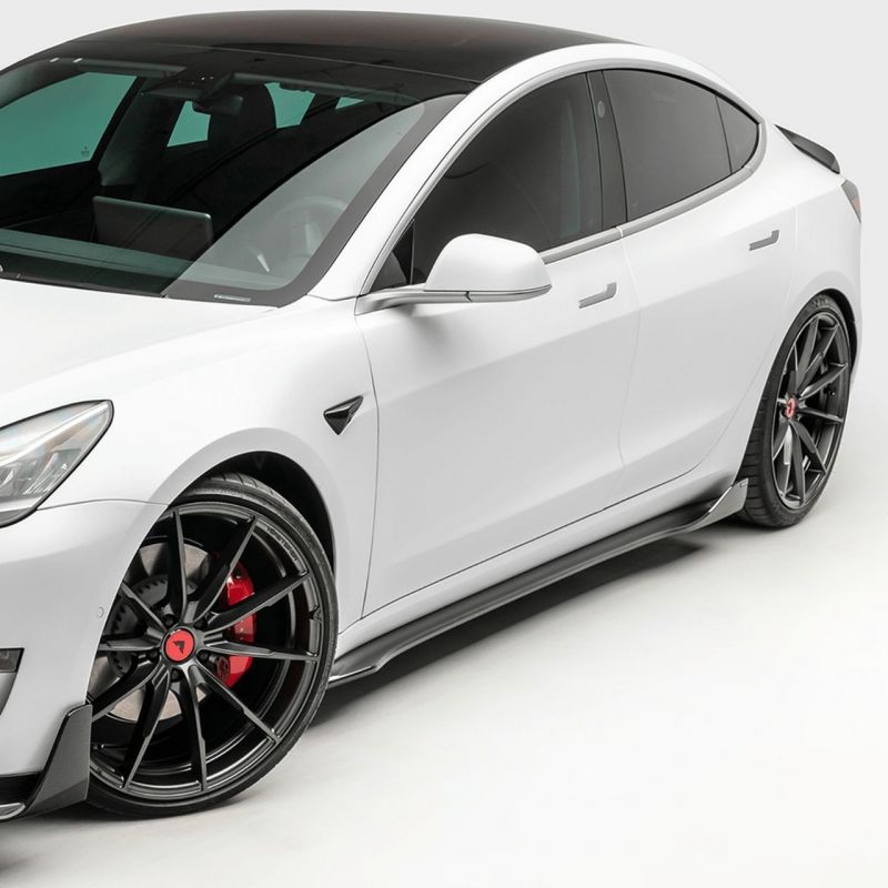 Karbonowe progi boczne Vorsteiner Volta Tesla Model 3