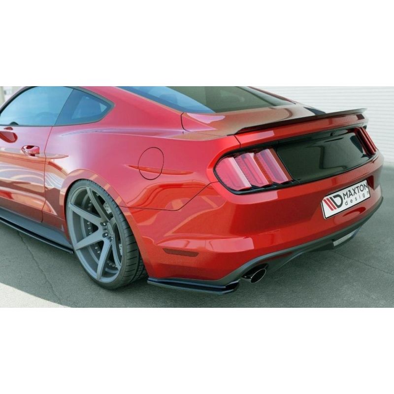 Splittery tylne boczne Maxton Design Ford Mustang S650