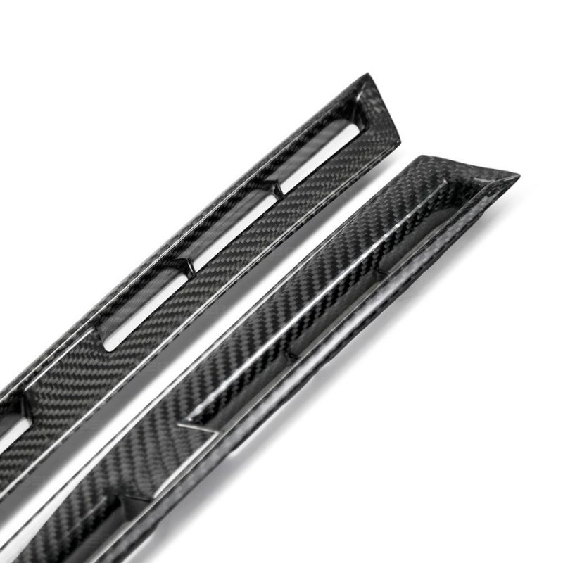 Karbonowe wloty przednich błotników Seibon Carbon   Nissan GTR '09-'22