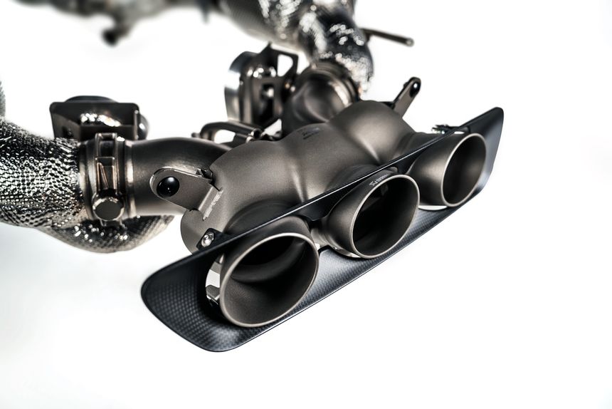 Akrapovic