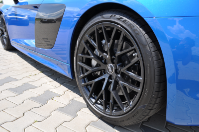 Audi R8 Vossen Wheels